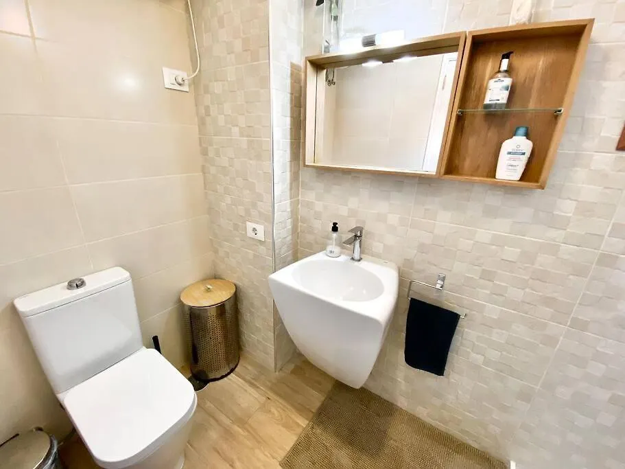 אדחה Beautiful Beach-Front Retreat In El Beril דירה